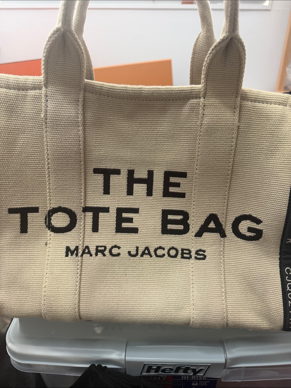 Marc Jacobs The Tote Bag